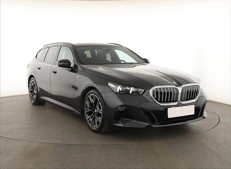 BMW Řada 5 (2025) 520d xDrive, M Sport, Navigace - fotografie inzerátu