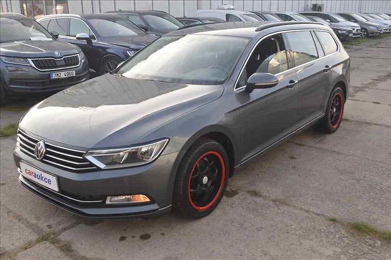 Volkswagen Passat (2017) VARIANT1,6 TDI BMT - fotka 1 z 22