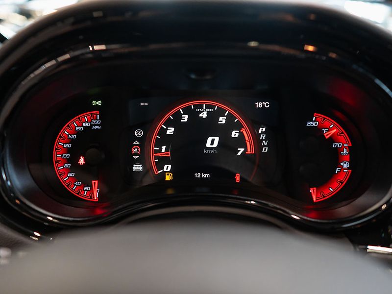 Dodge Durango (2026) 6.2 HELLCAT JAILBREAK 710HP - fotka 21 z 39