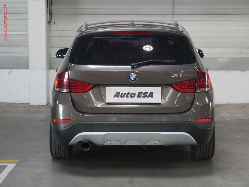 BMW X1 (2012) 2.0 d xD, Navi, xenon, kůže - fotka 5 z 21