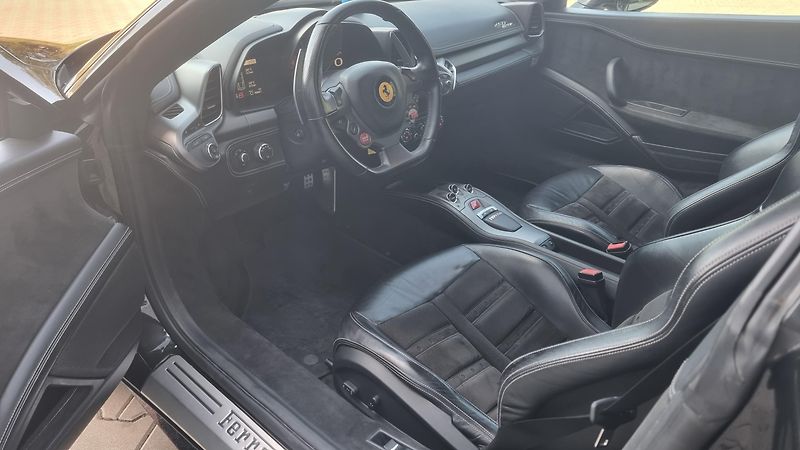 Ferrari 458 (2010) PLNÝ SERVIS LIFT KAMERA - fotka 10 z 16