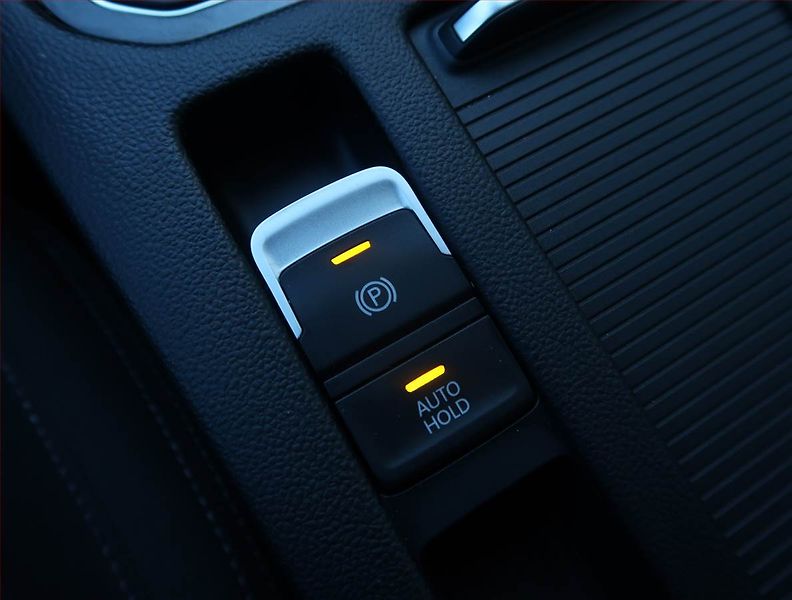 Volkswagen Passat (2021) Elegance 2.0 TDI, Automat - fotka 19 z 23