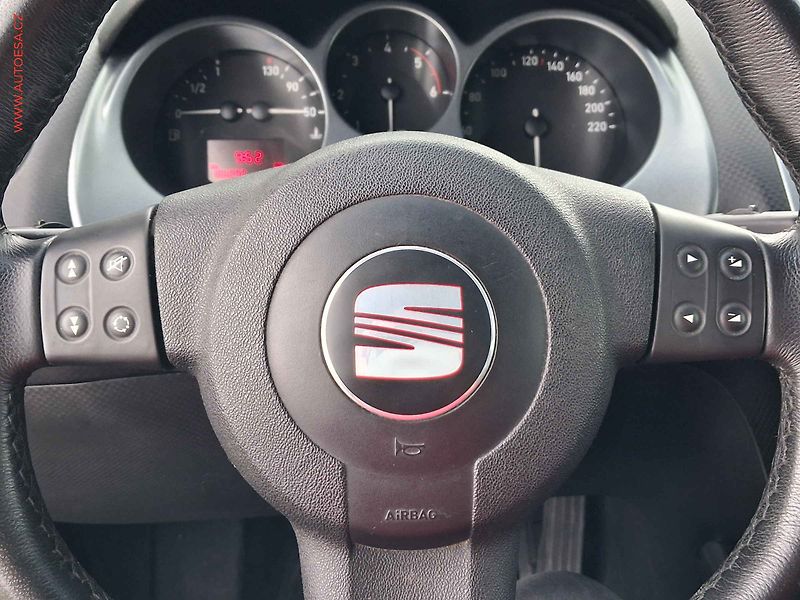 Seat Altea (2007) 1.9 TDi, ČR, AC, tempo - fotka 17 z 18
