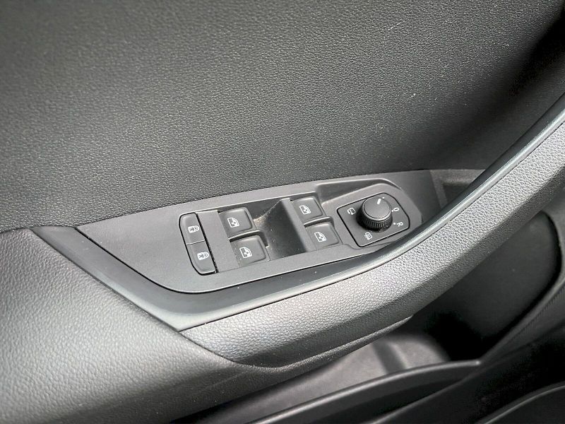 Škoda Karoq (2021) 1.5 TSI 110 kW Style Plus - fotka 24 z 34