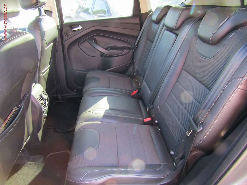 Ford Kuga (2014) 2.0 TDCi 4x4, Titanium, AT - fotka 10 z 19