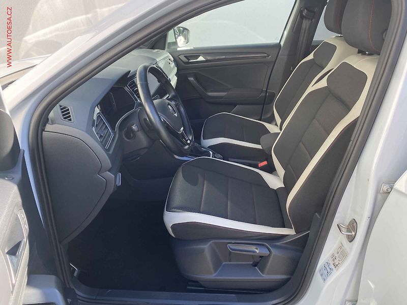 Volkswagen T-Roc (2018) 2.0 TSi 4x4, Highline, DSG - fotka 9 z 22