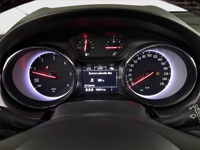 Opel Astra (2017) 1.6 CDTI, Navi, Tempomat - fotka 11 z 19