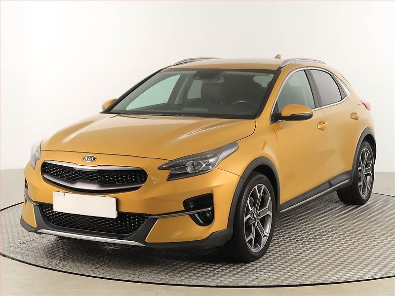 Kia XCeed (2020) Gold 1.4 T-GDI, Serv.kniha - fotka 2 z 18