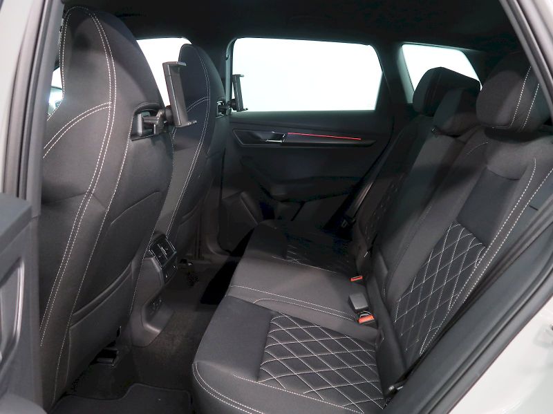 Škoda Karoq (2026) SPORTLINE 2.0TSI 140KW 4x4 DSG - fotka 15 z 44