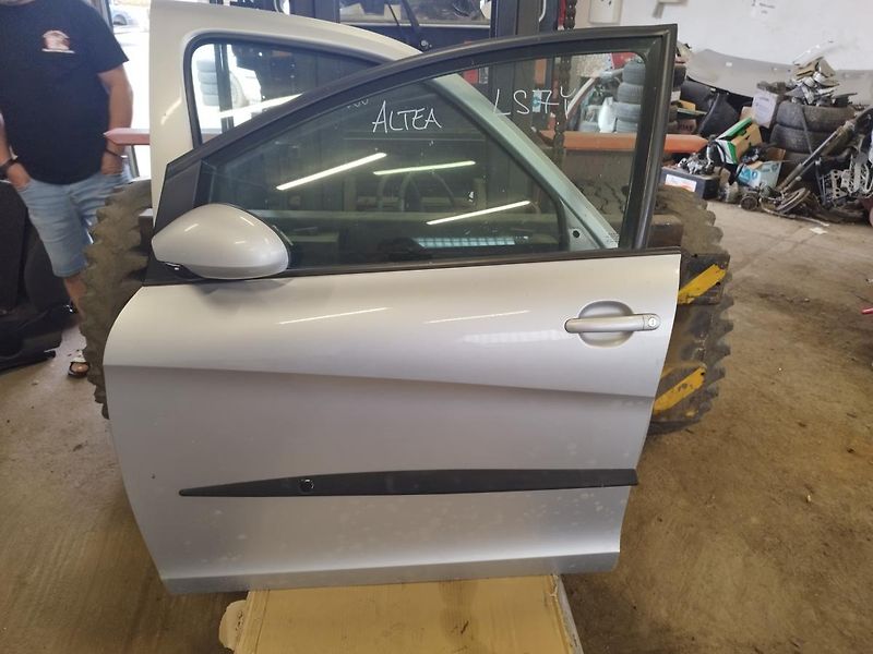 Seat Altea díly karoserie  - fotka 4 z 7