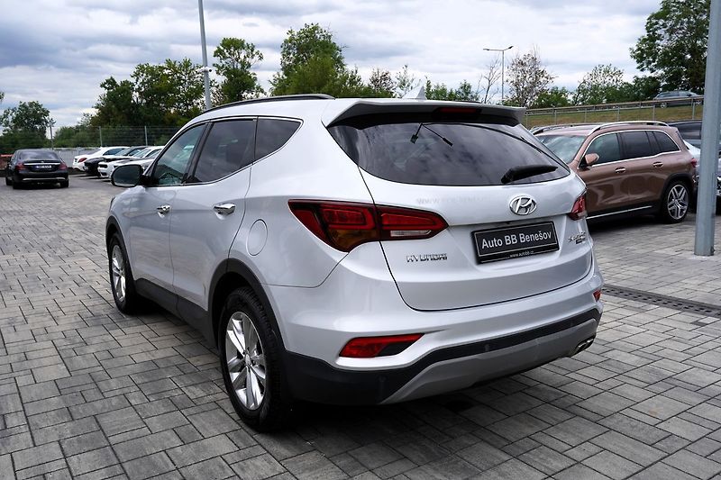 Hyundai Santa Fe 2.2 CRDi 4WD/Style/4x4/CZ - fotka 3 z 50