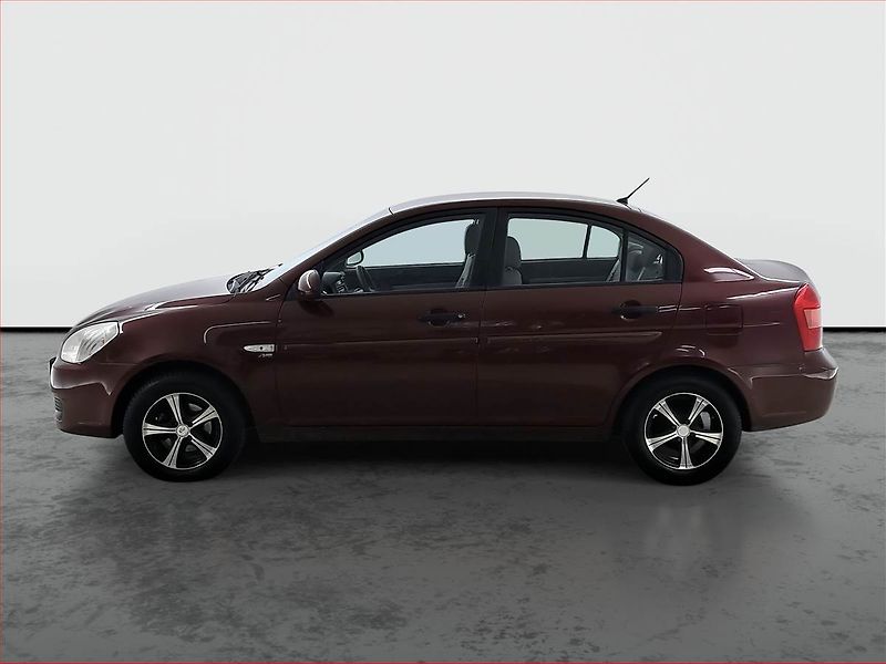 Hyundai Accent (2009) 1.4i, nová STK, Tažné - fotka 3 z 16