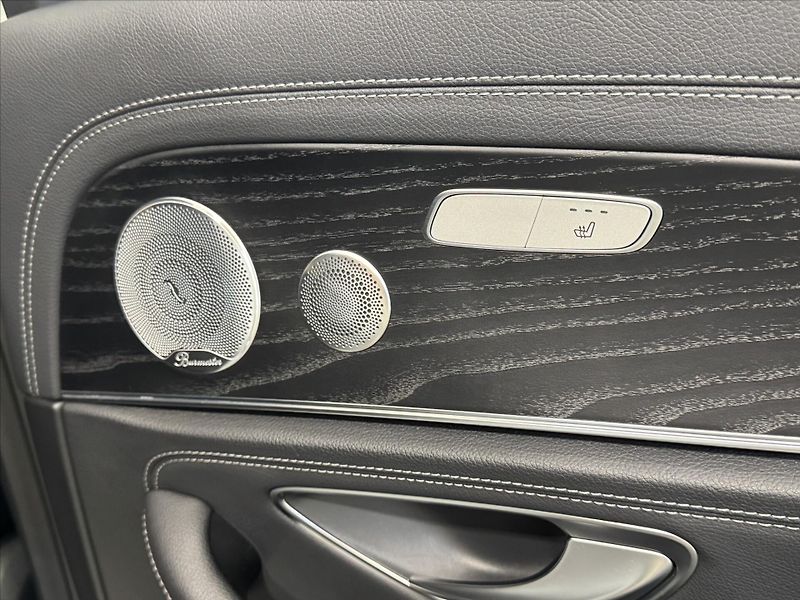 Mercedes-Benz Třídy E 400d AIRMATIC 4MATIC LED - fotka 22 z 27
