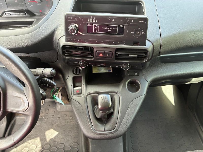 Peugeot Partner (2023) L2 1.5BHDI 75kW CZ DPH - fotka 10 z 11