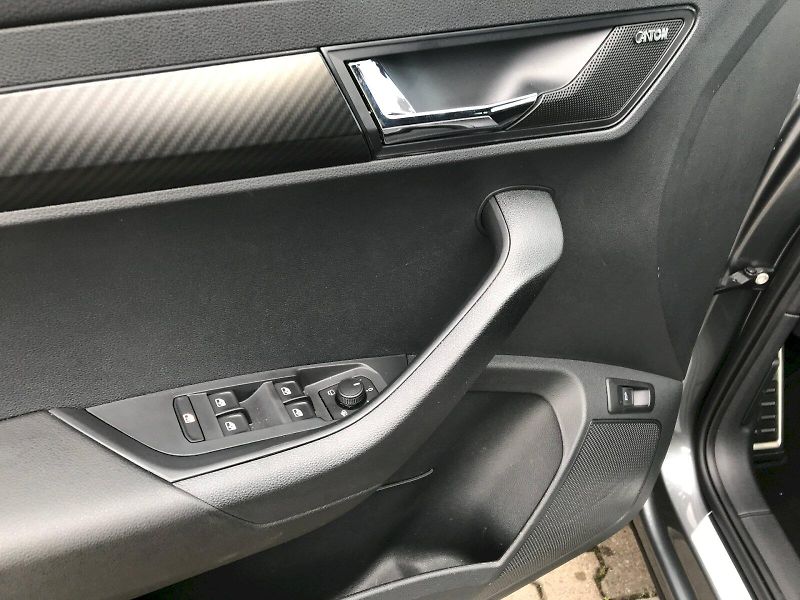 Škoda Karoq (2026) SPORTLINE 2,0 TDI 4X4 DSG - fotka 19 z 30