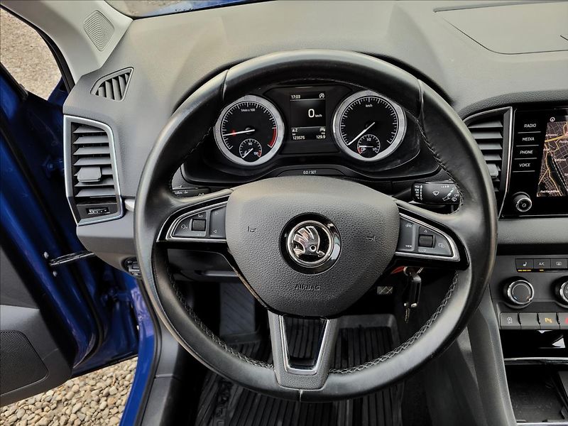 Škoda Karoq 1,6 tdi,navi,výhřev,klima,alu - fotka 20 z 50