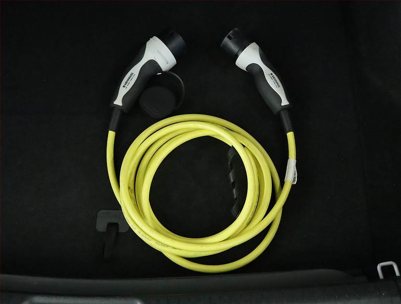 Volkswagen ID.4 (2021) 1st (82 kWh), SoH 87% - fotka 16 z 16