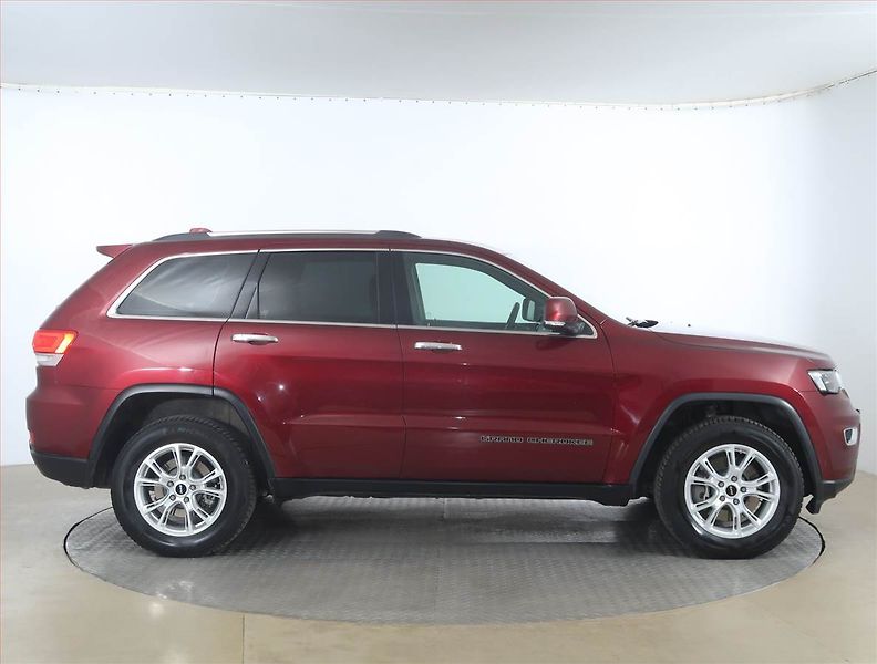 Jeep Grand Cherokee (2017) Limited 3.0 CRD - fotka 6 z 21