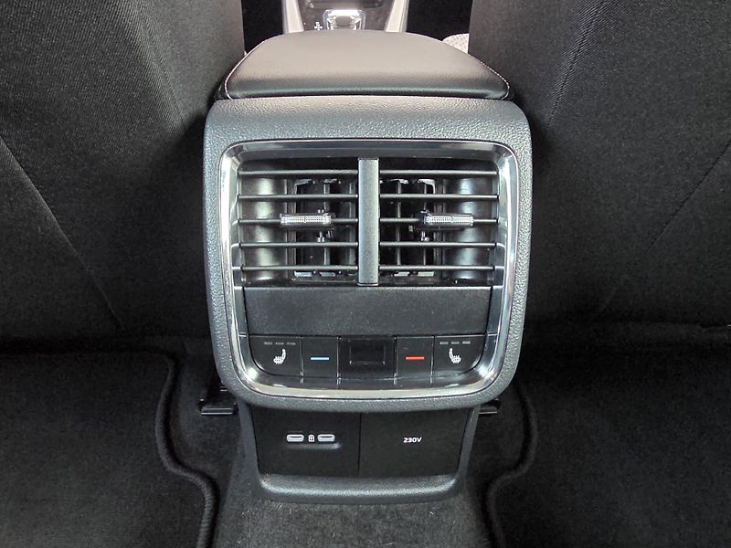 Škoda Octavia (2023) 2.0TDI DSG STYLE TAŽNÉ FULLLED - fotka 18 z 24