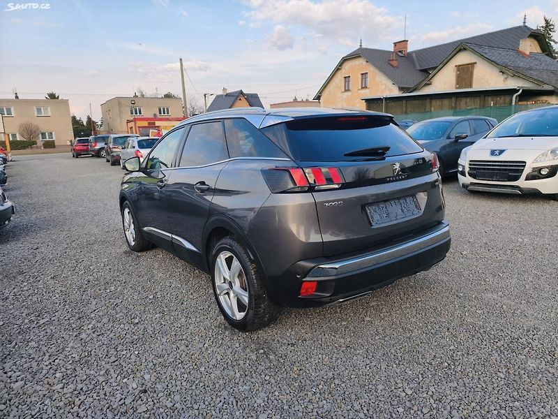 Peugeot 3008 (2019) - fotka 9 z 41
