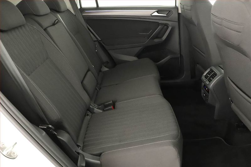 Volkswagen Tiguan Allspace (2023) Life 2.0 TDI - fotka 7 z 16