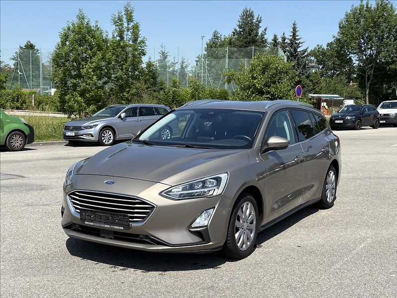Ford Focus 1,5 TDCi88kW Led,ACC,Kamer,Výh - fotka 1 z 44