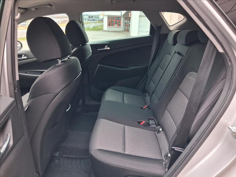 Hyundai Tucson 1,6 GDI Adventure - fotka 13 z 21
