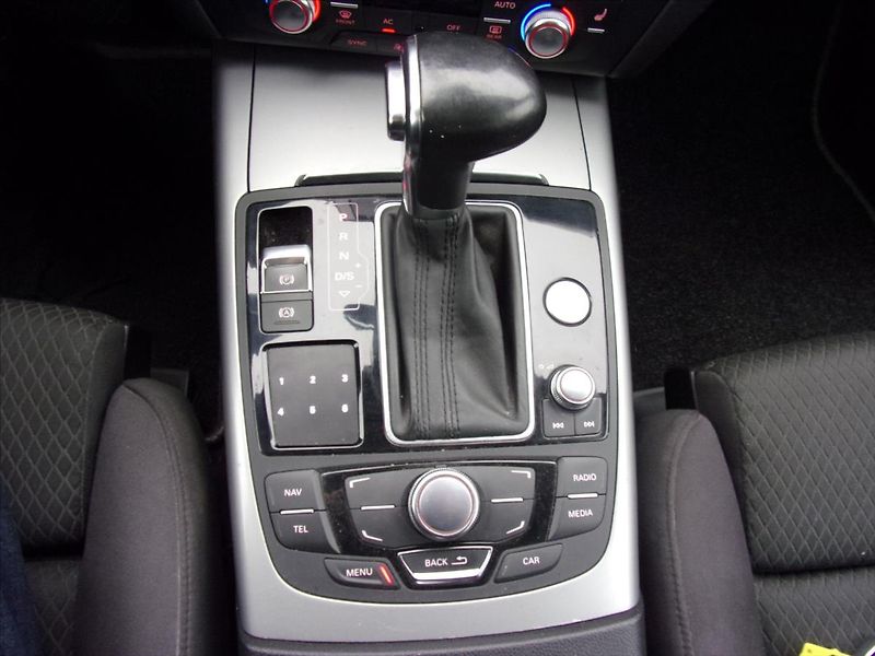 Audi A6 3,0 TDI V6 Quattro 150kW - fotka 23 z 28