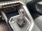 Peugeot 3008 (2017) 1.2 PT, Active, TZ, navi - náhled 15