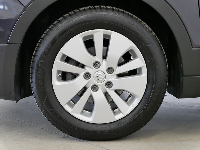 Suzuki SX4 - fotka 10 z 24