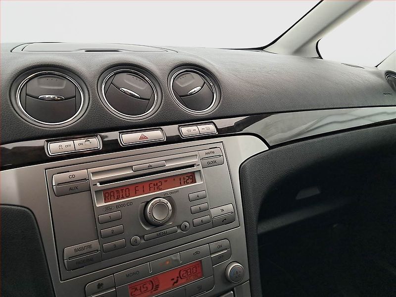 Ford Galaxy (2007) Ghia 2.0 TDCi, 7 míst, po STK - fotka 12 z 19