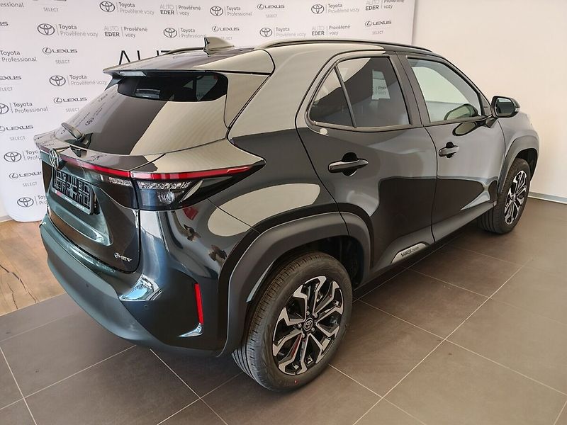 Toyota Yaris Cross 1.5 Hybrid CVT Style 4x2 - fotka 4 z 37