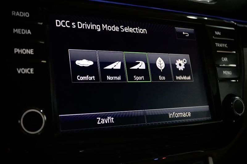 Škoda Superb 3 2.0 TDI 140 kW DSG L&K - fotka 38 z 49