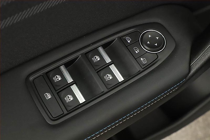 Renault Symbioz (2025) E-Tech Full Hybrid - fotka 9 z 20