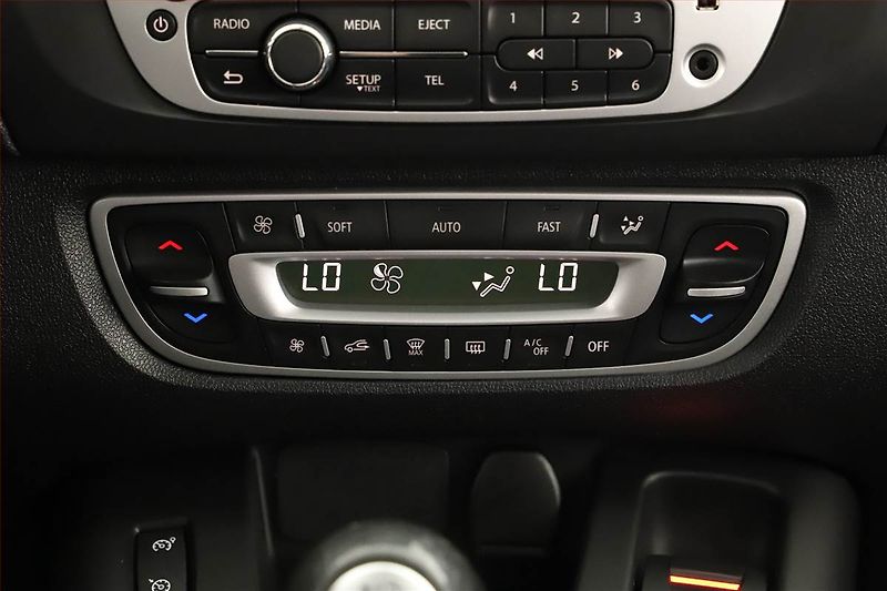 Renault Grand Scénic (2016) 1.2 TCe, Navi, Tempomat - fotka 11 z 18
