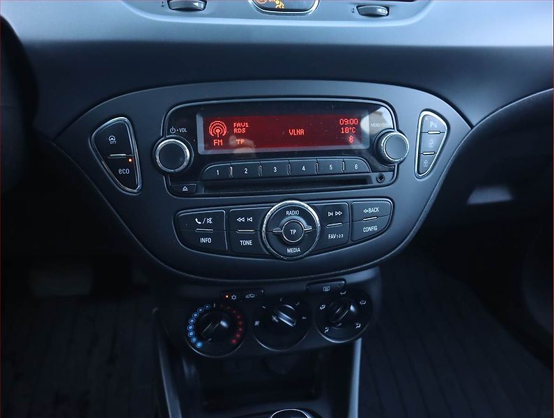 Opel Corsa (2017) 1.4, Automat, Serv.kniha - fotka 12 z 17