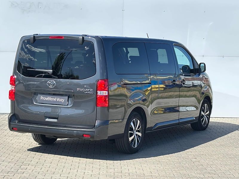 Toyota ProAce Verso 2,0 D-4D 8AT L2 Family Webasto - fotka 2 z 27