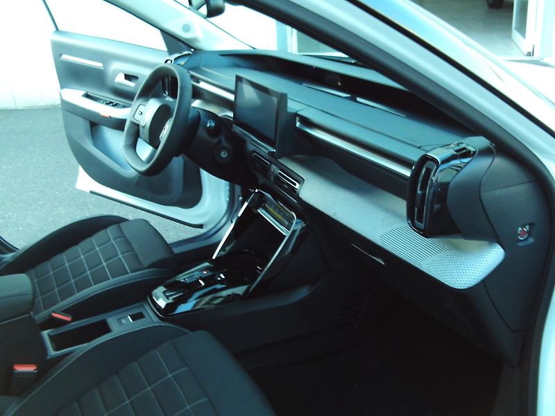 Citroën C3 (2026) MAX Hybrid 110k Automatic - fotka 9 z 18