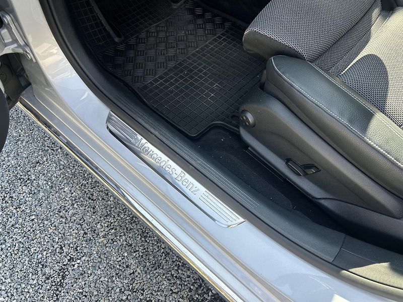 Mercedes-Benz Třídy E E 350d 190kW nové v ČR 58639km - fotka 33 z 61