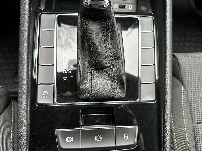 Škoda Superb 2,0 110kW DSG, CZ - fotka 26 z 41