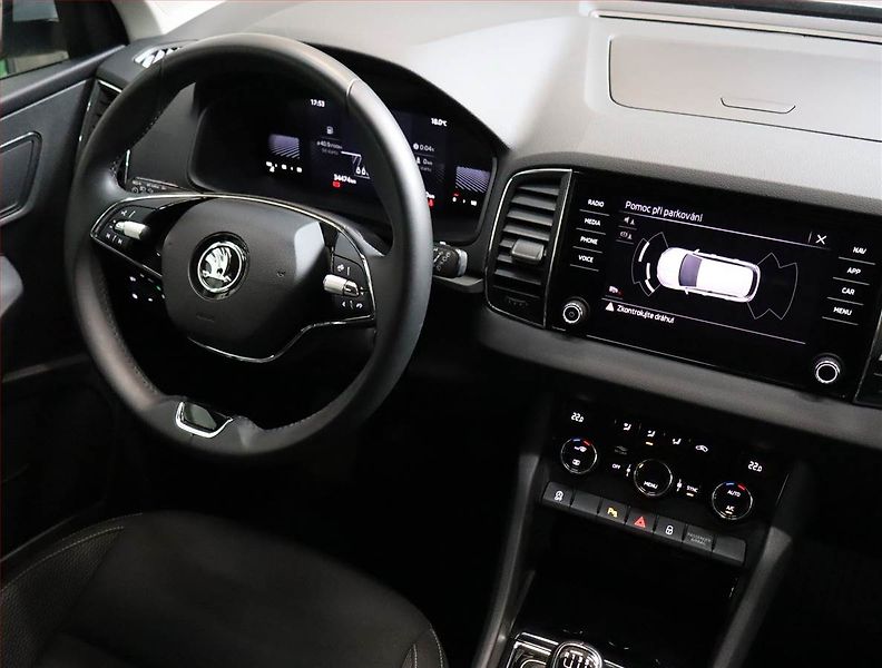 Škoda Karoq (2024) Ambition 1.5 TSI - fotka 7 z 19