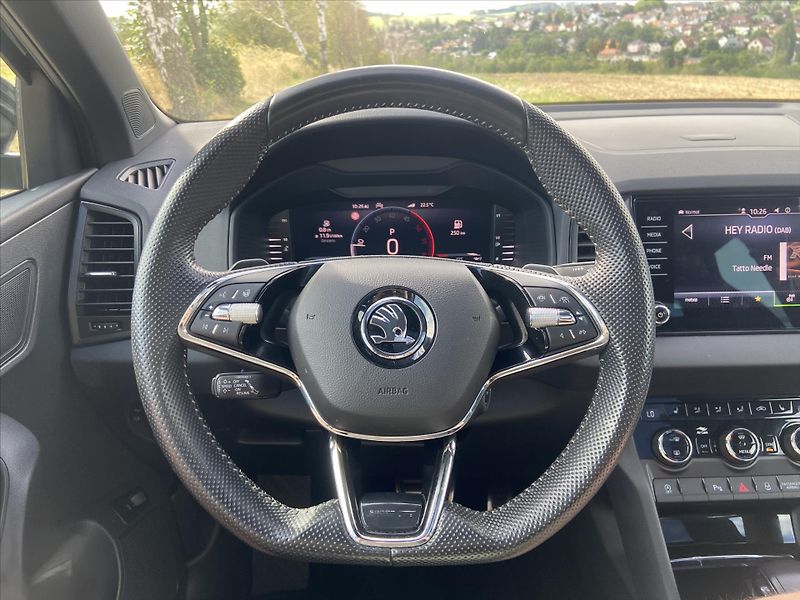 Škoda Karoq 2,0 TDI DSG Sportline 4x4 DPH - fotka 19 z 37