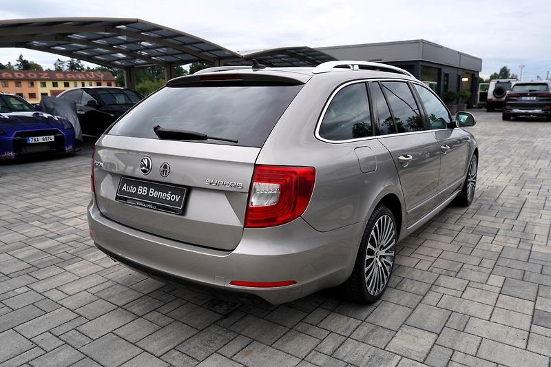 Škoda Superb 2.0 TDI 125 kW L&K/ČR/DPH - fotka 6 z 44
