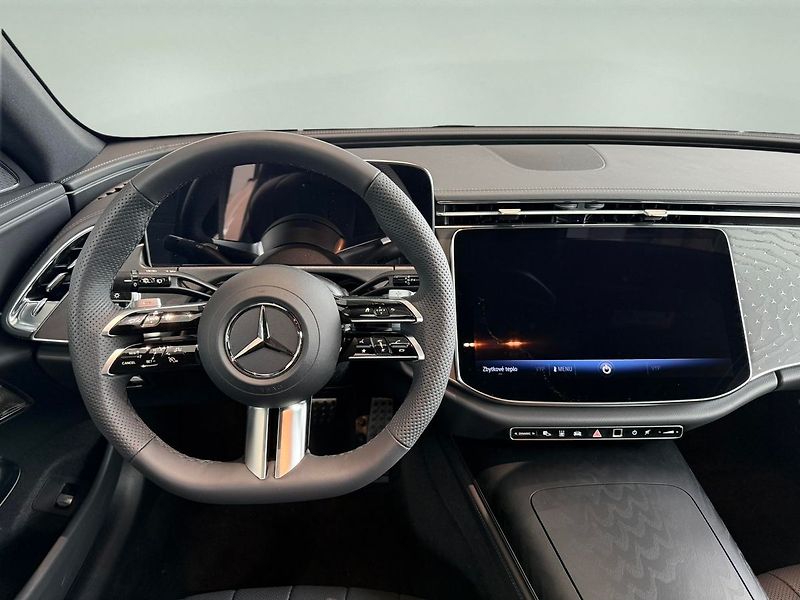 Mercedes-Benz Třídy E (2026) E 220 4MATIC kombi - fotka 6 z 9