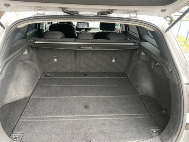 Hyundai i30 1,5 T MHEV Comf kombi 5d - fotka 6 z 11