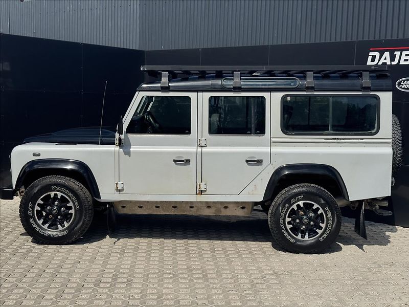 Land Rover Defender 2,2 110 TD4 STW Adventure ČR - fotka 5 z 25