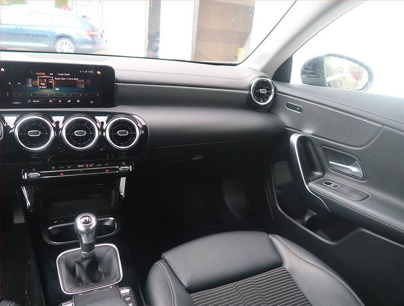 Mercedes-Benz CLA (2020) 180 - fotka 8 z 15