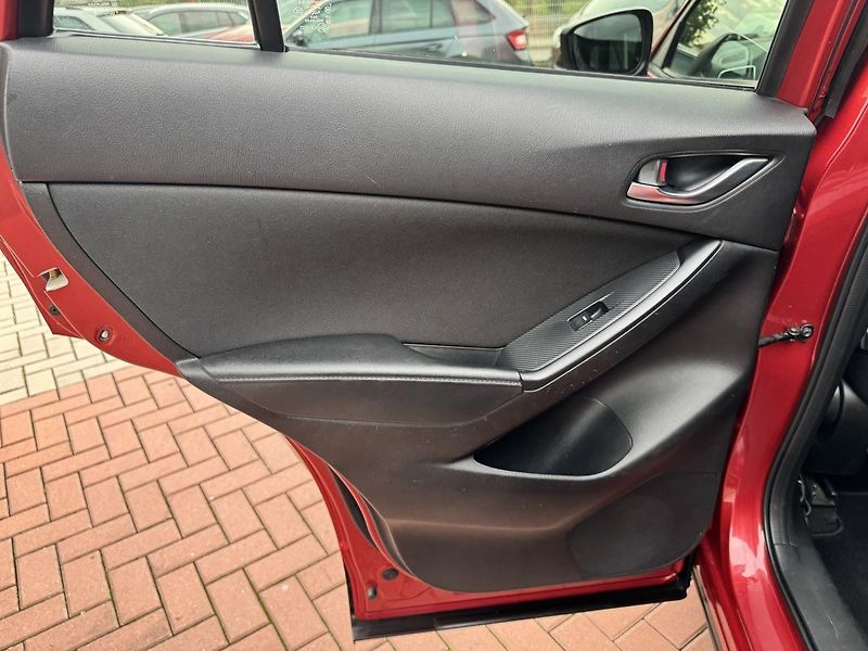 Mazda CX-5 (2016) 2.0i G-165 LED Navi Kamera - fotka 23 z 47