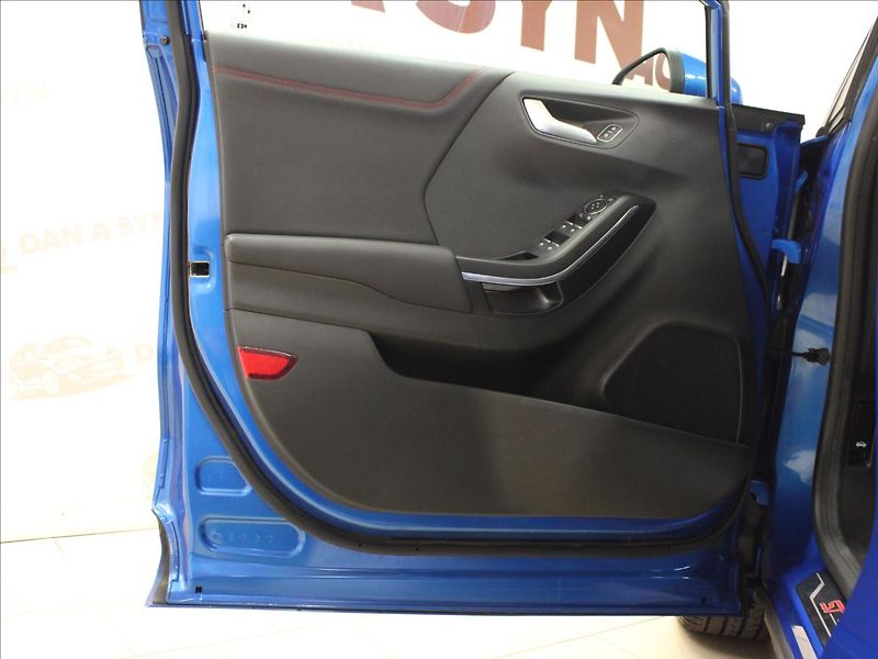 Ford Puma 1,0 EcoBoost ST-Line X - fotka 9 z 32