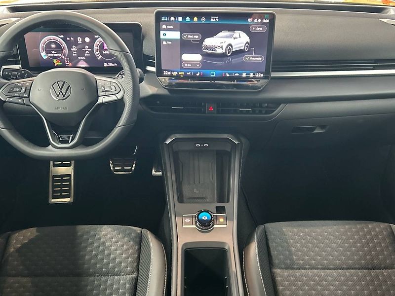 Volkswagen T-Roc (2026) 1,5 eTSI 7DSG R-Line - fotka 5 z 35